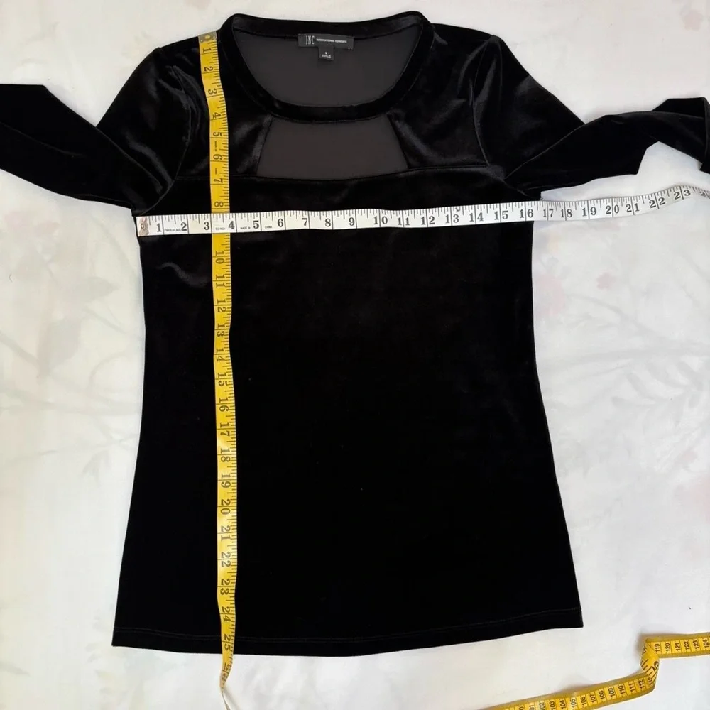 Velvet Cut Out Peephole‎ Keyhole Chest Long Sleeve Top New With Tags NWT goth